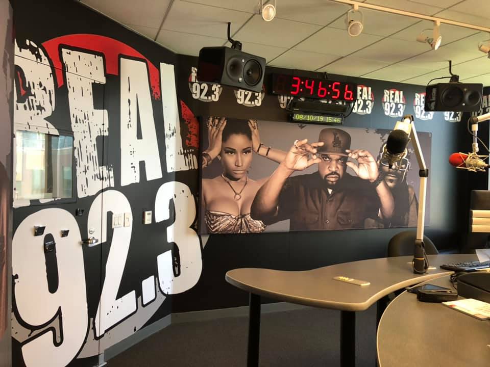 67819542_2200126346763479_2394587298520891392_n